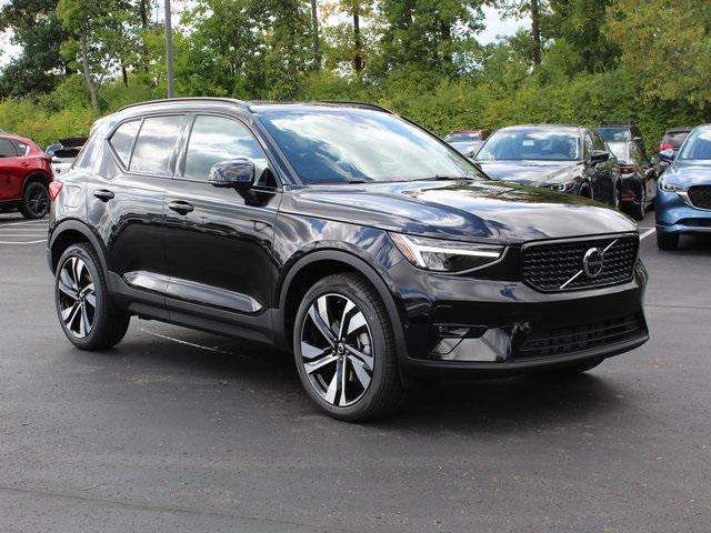 new 2025 Volvo XC40 car, priced at $48,820