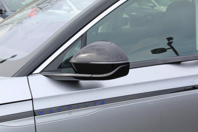 new 2025 Lincoln Nautilus car, priced at $51,636
