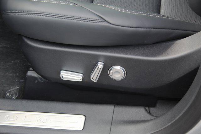 new 2025 Lincoln Nautilus car, priced at $51,636