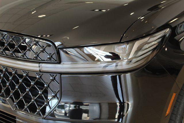 new 2025 Lincoln Navigator car, priced at $96,203