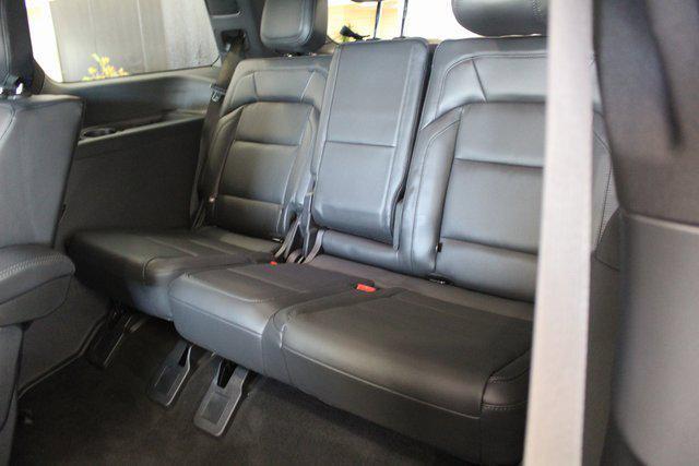 new 2025 Lincoln Navigator car, priced at $96,203