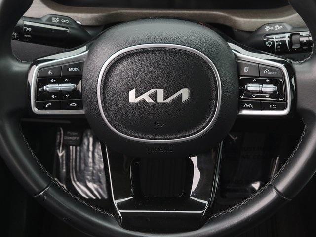 used 2023 Kia Sorento car, priced at $31,420