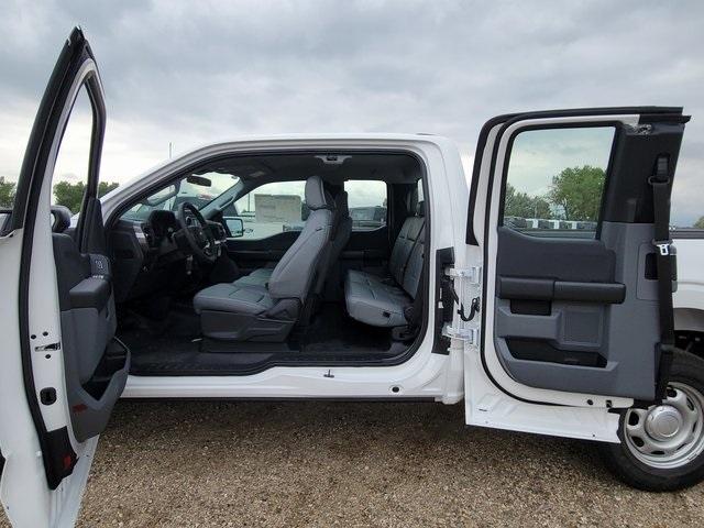 new 2025 Ford F-150 car, priced at $45,305