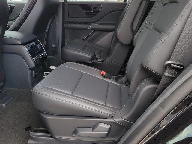 new 2025 Lincoln Aviator car, priced at $60,105