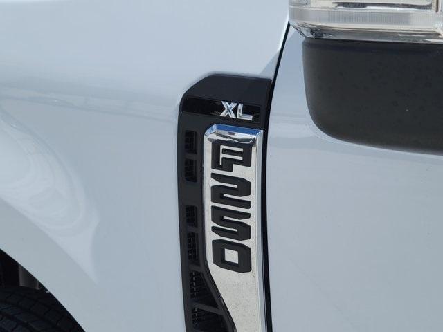 new 2025 Ford F-250 car, priced at $52,944