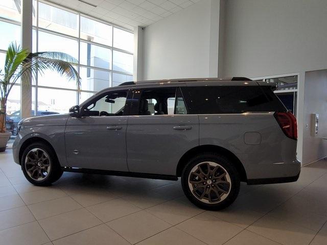 new 2025 Ford Expedition car, priced at $88,084