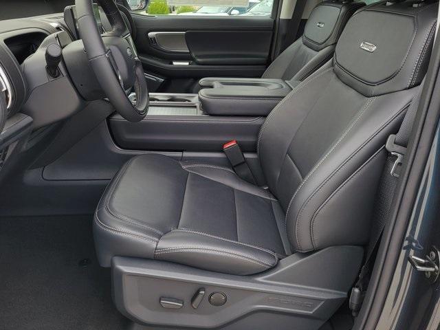 new 2025 Ford Expedition car, priced at $82,039