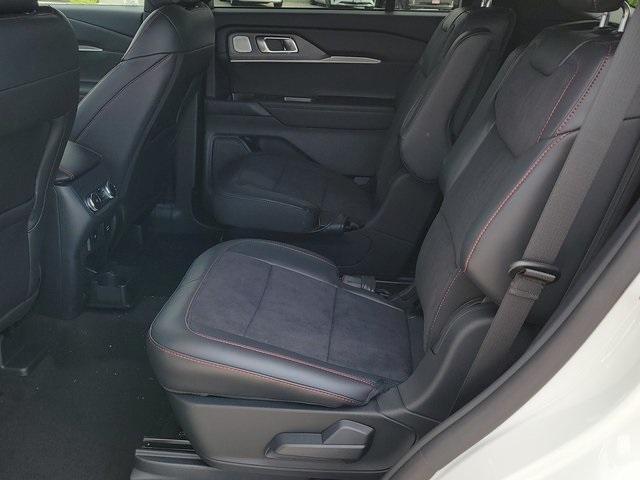 new 2025 Ford Explorer car, priced at $61,274