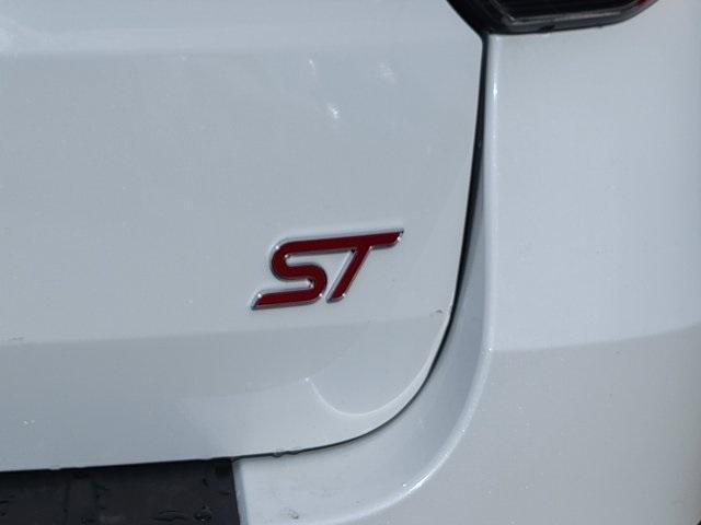 new 2025 Ford Explorer car, priced at $61,274