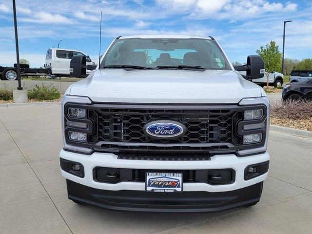 new 2024 Ford F-350 car, priced at $61,124