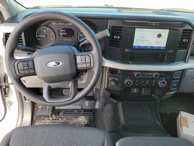 new 2025 Ford F-250 car, priced at $61,354