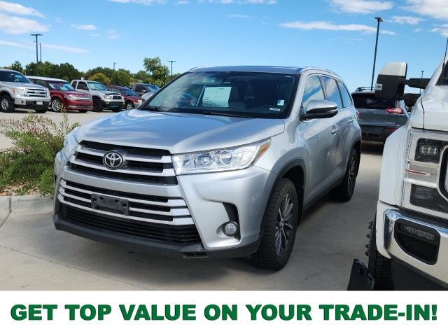 used 2019 Toyota Highlander car, priced at $26,693