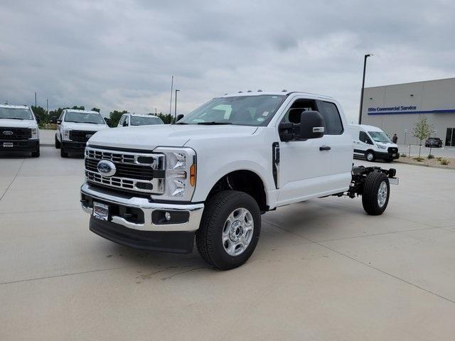 new 2025 Ford F-250 car, priced at $55,101