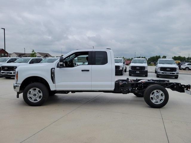 new 2025 Ford F-250 car, priced at $55,101