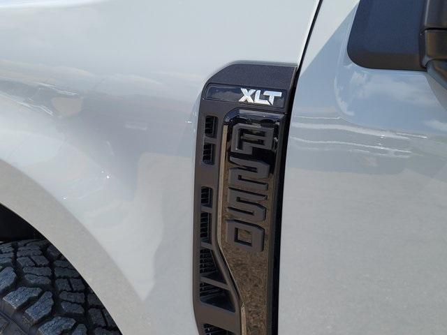 new 2025 Ford F-250 car