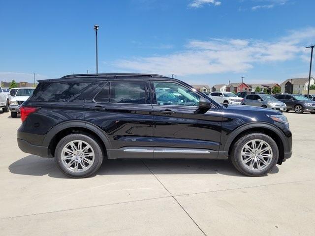 new 2025 Ford Explorer car, priced at $48,529