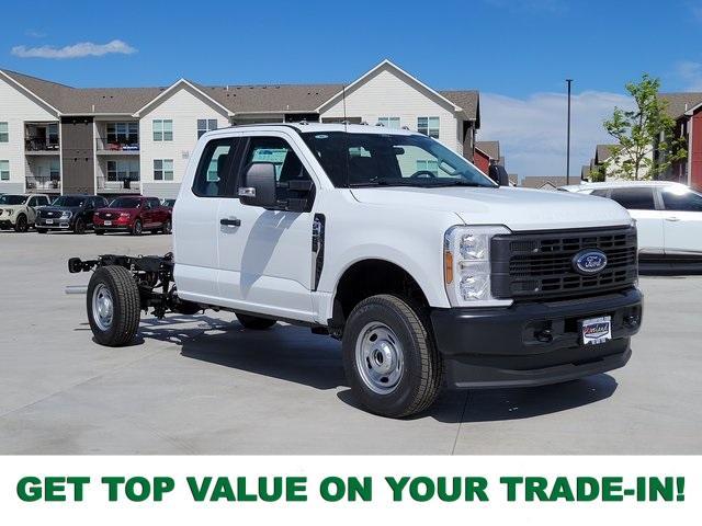 new 2025 Ford F-250 car, priced at $51,069