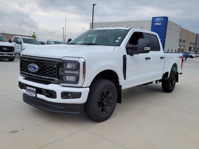 new 2025 Ford F-250 car, priced at $60,064