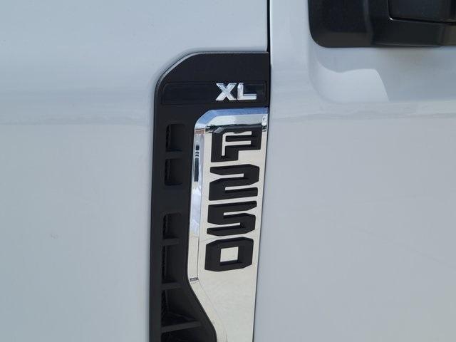 new 2025 Ford F-250 car, priced at $53,444
