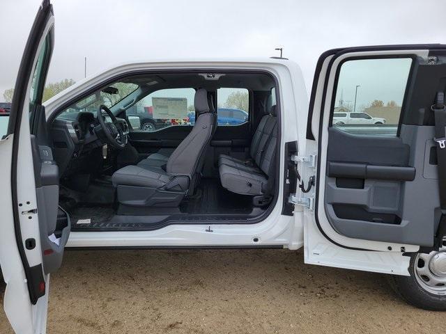new 2025 Ford F-150 car, priced at $46,902