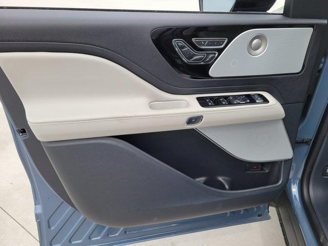 new 2025 Lincoln Aviator car, priced at $75,839