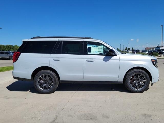 new 2025 Ford Expedition car, priced at $84,184