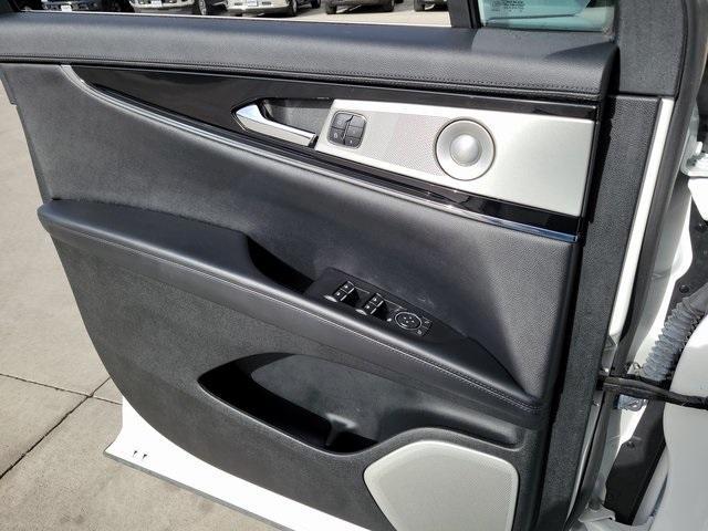 used 2022 Lincoln Nautilus car, priced at $41,077