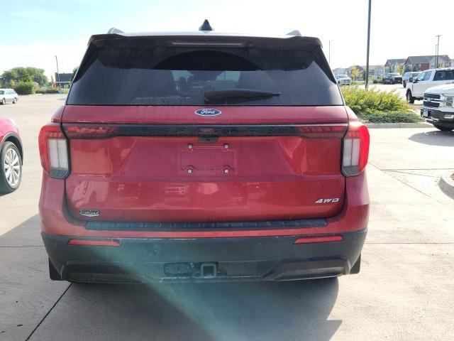 used 2025 Ford Explorer car