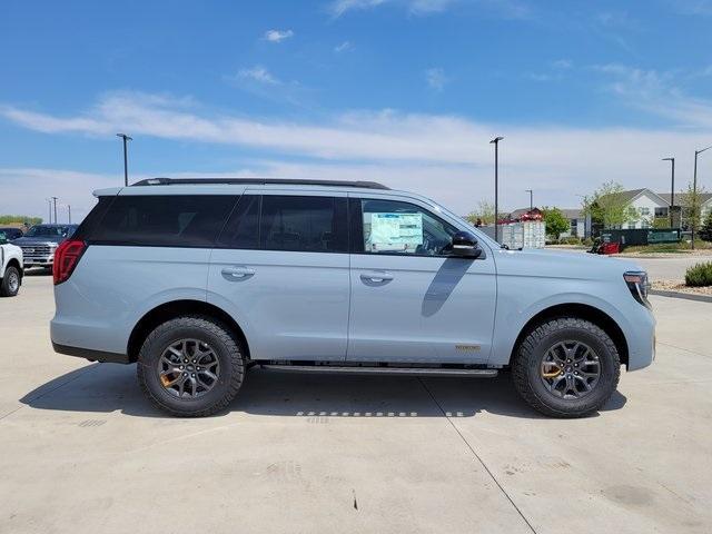 new 2025 Ford Expedition car, priced at $87,954