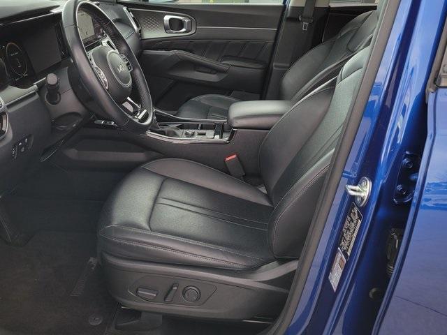 used 2023 Kia Sorento car, priced at $33,139