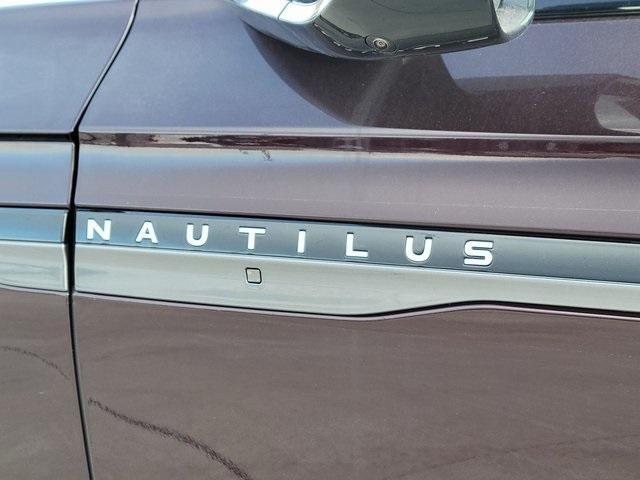 new 2025 Lincoln Nautilus car, priced at $61,214