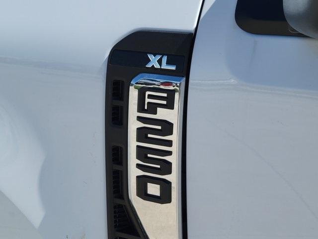 new 2025 Ford F-250 car, priced at $53,444