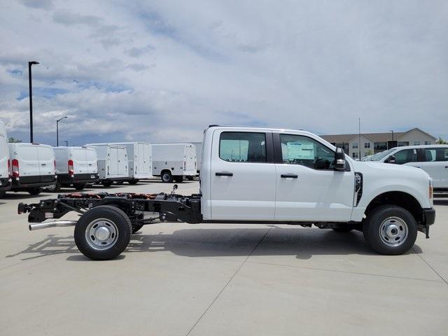 new 2025 Ford F-250 car, priced at $52,979