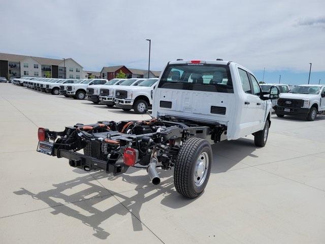new 2025 Ford F-250 car, priced at $52,979