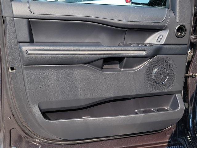 used 2024 Ford Expedition car, priced at $58,307