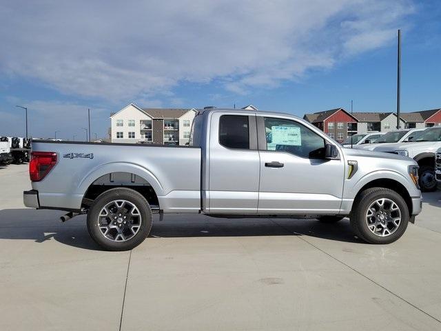 new 2024 Ford F-150 car, priced at $44,815