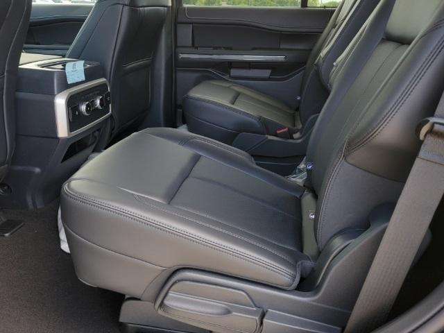 new 2024 Ford Expedition car, priced at $65,176