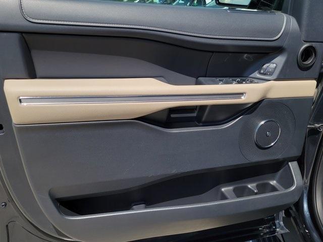 used 2024 Ford Expedition car, priced at $65,927