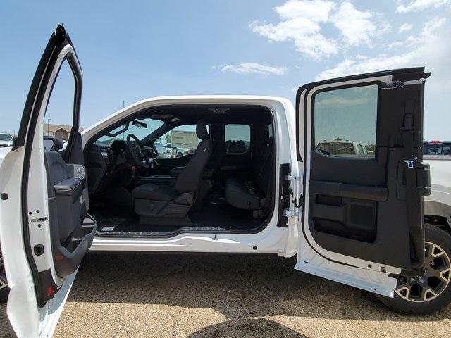 new 2025 Ford F-150 car, priced at $46,870