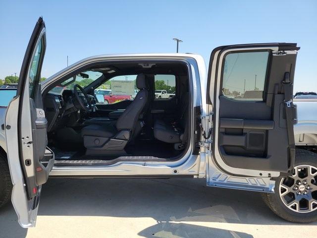 new 2025 Ford F-150 car, priced at $45,915
