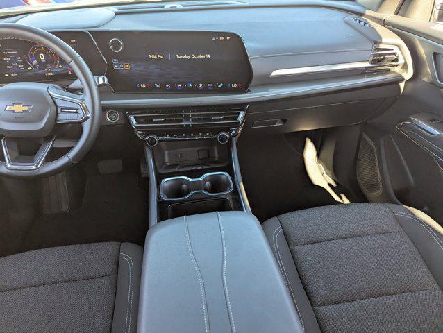 used 2025 Chevrolet Traverse car, priced at $34,993