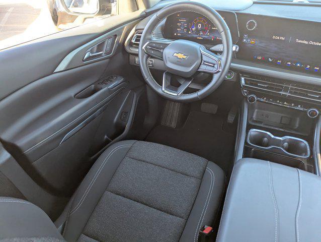 used 2025 Chevrolet Traverse car, priced at $34,993