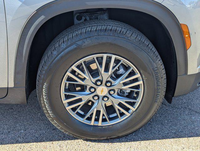 used 2025 Chevrolet Traverse car, priced at $34,993