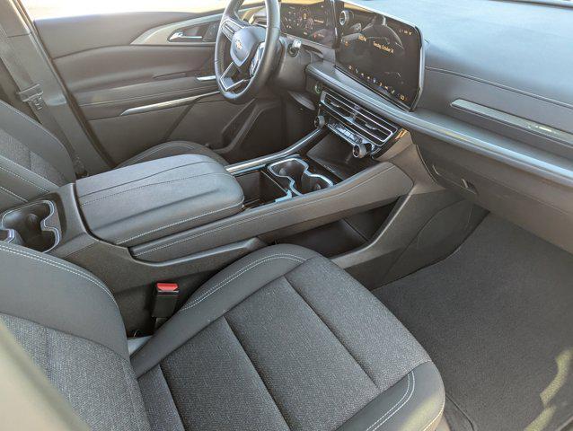 used 2025 Chevrolet Traverse car, priced at $34,993