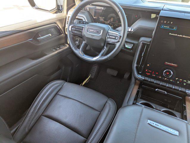 used 2025 GMC Yukon car, priced at $70,991