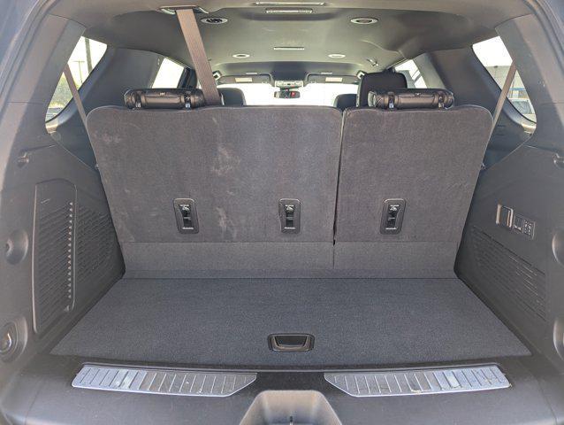 used 2025 GMC Yukon car, priced at $70,991