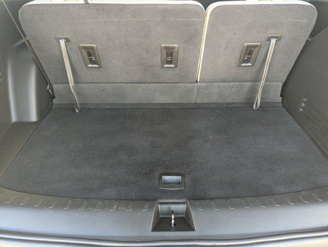 used 2023 Chevrolet Traverse car, priced at $18,994