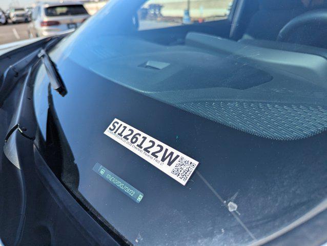 used 2025 Chevrolet Traverse car, priced at $34,991