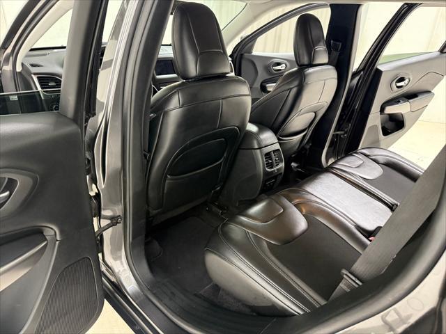 used 2019 Jeep Cherokee car, priced at $12,195