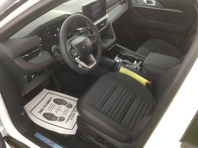new 2025 Ford Explorer car, priced at $50,572